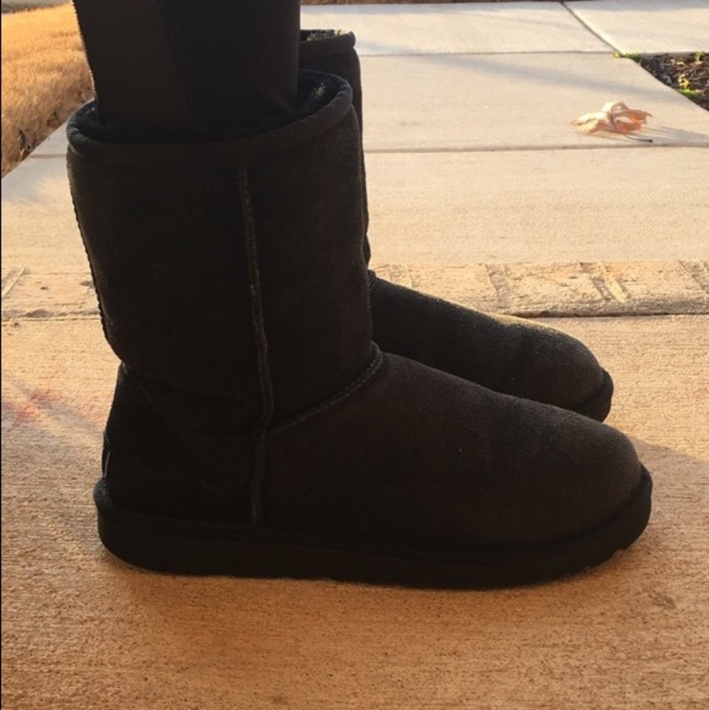 Women’s black UGG boots size 6
